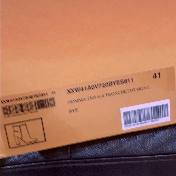 TODS Shearling-trimmed suede platform ankle boots - Picture 7 of 15